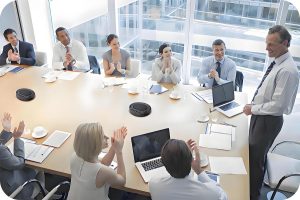 M200 Kit Wireless Microphone Speakerphone in Conference Room